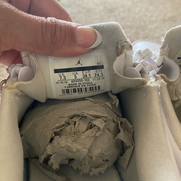 Air Jordan 1 Jester Low - Picture 4 of 9